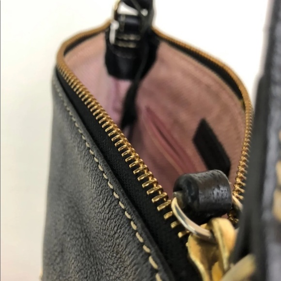 ♦️SOLD♦️Dooney & Bourke small hang bag - Picture 6 of 8